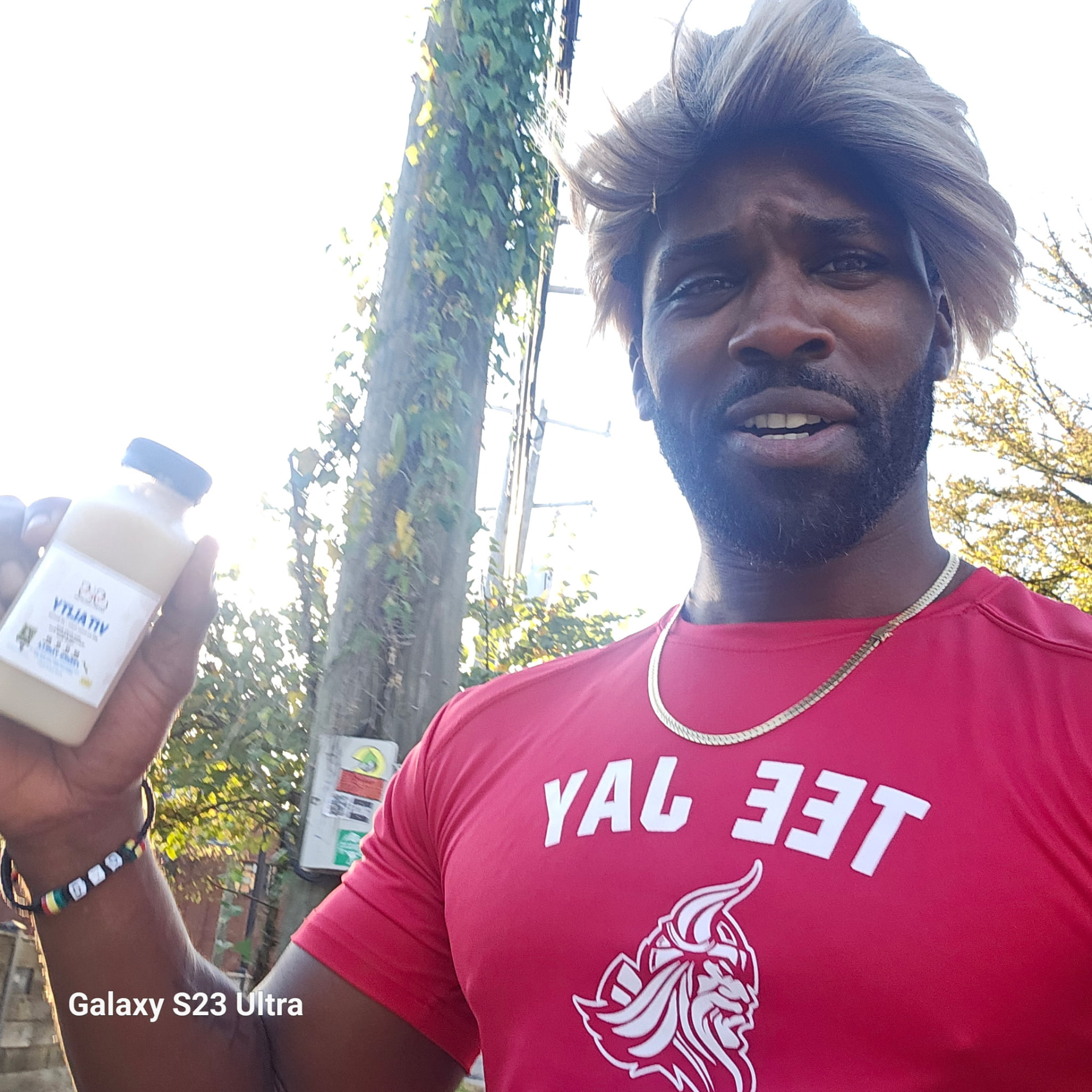 Steve Miller holding a VITALITY ready-to-drink shake